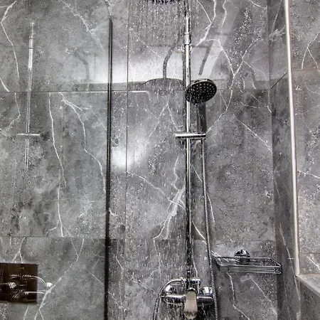 Luxury In The Center Apartment