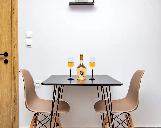 Luxury In The Center Apartment *